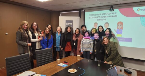 Carrera de Educación Parvularia UVM dirigió charla sobre la defensoría de la niñez en Valparaíso