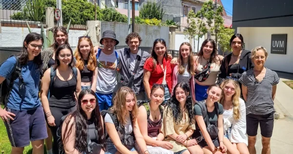 Estudiantes canadienses viven experiencia cultural en Programa de Verano del Centro de Español UVM