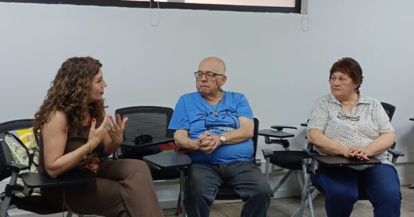 Personas mayores afectadas por los incendios avanzan en su recuperación emocional gracias a talleres ejecutados por UVM