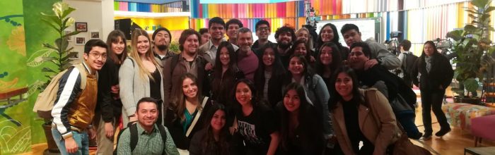 Estudiantes de la Escuela de Comunicaciones visitan distintas empresas y medios en Santiago