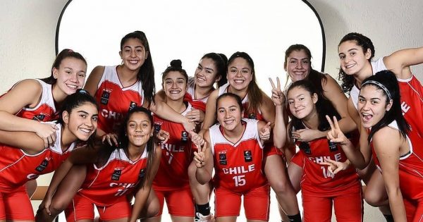 Equipo de básquetbol femenino UVM recibe a seleccionada nacional ?  Universidad Viña del Mar (UVM)