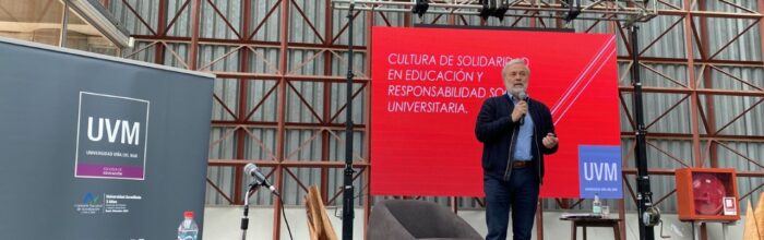 Benito Baranda realizó charla sobre cultura de la solidaridad en educación y responsabilidad universitaria