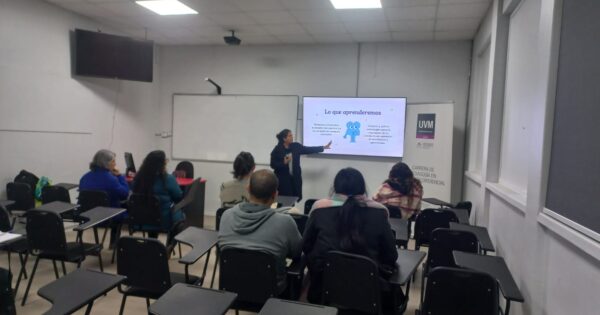 CEPS y carrera de Educación Diferencial UVM organizaron taller sobre estrategias en el manejo conductual