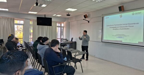 Escuela de Educación UVM organizó charla presentando los nuevos estándares de la Pedagogía en Educación Física