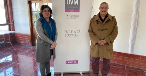 Escuela de Educación UVM organizó taller en instalaciones de DAEM La Calera