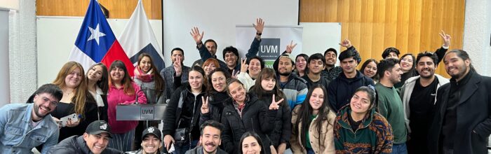 Diplomado en Liderazgo y Desarrollo Estudiantil UVM y Fundación Pacto Social dictaron clase empresarial