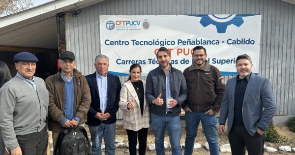 Estudiantes de Ingeniería Civil en Minas asisten a importante encuentro en Petorca