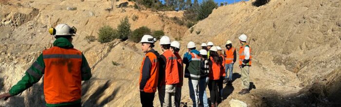 Estudiantes de Ingeniería Civil en Minas visitaron la Mina de Cuarzo de Quintay