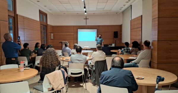 Académico de la Escuela de Ciencias UVM participo como coautor de libro