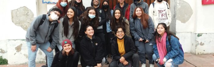 Estudiantes de Trabajo Social visitan sitio de memoria sobre Derechos Humanos en Cerro Barón