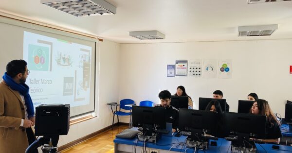Trabajo Social UVM realizó taller de investigación para futuros estudiantes de Seminario de Grado